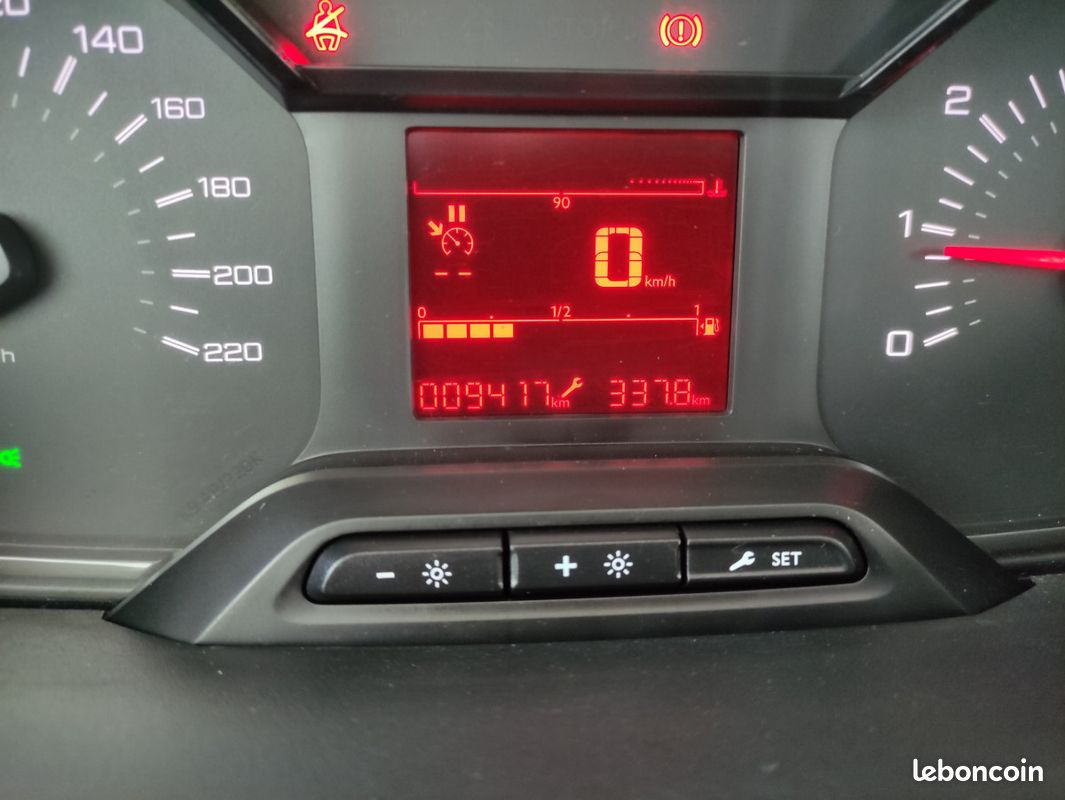 Peugeot Partner (3) BLUEHDI 100 LONG Cabine App (image 14)