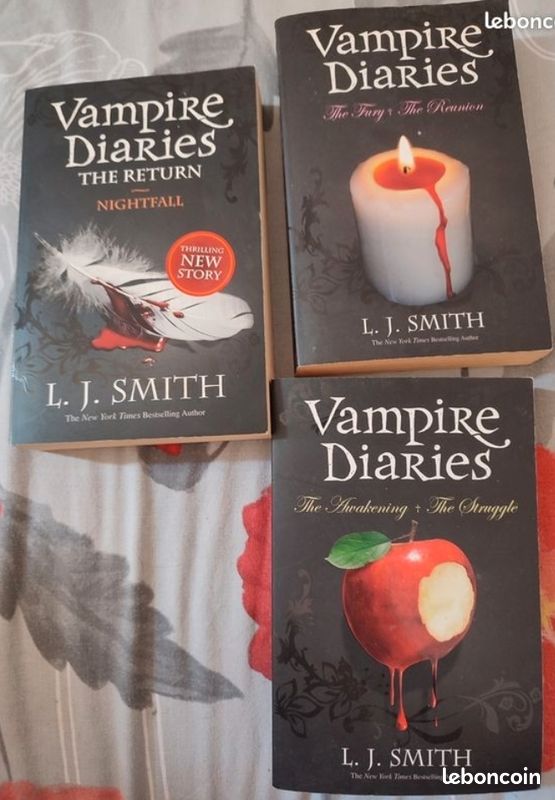 3 livres Vampire Diaries en anglais
- the fury / the reunion
- the return / nightfall
I (image 1)