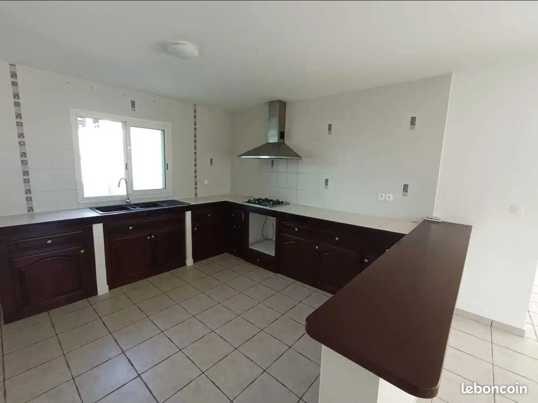 Maison 4 pièces 74 m² · à Les Trois-Bassins · 74 m² · 890 €/mois