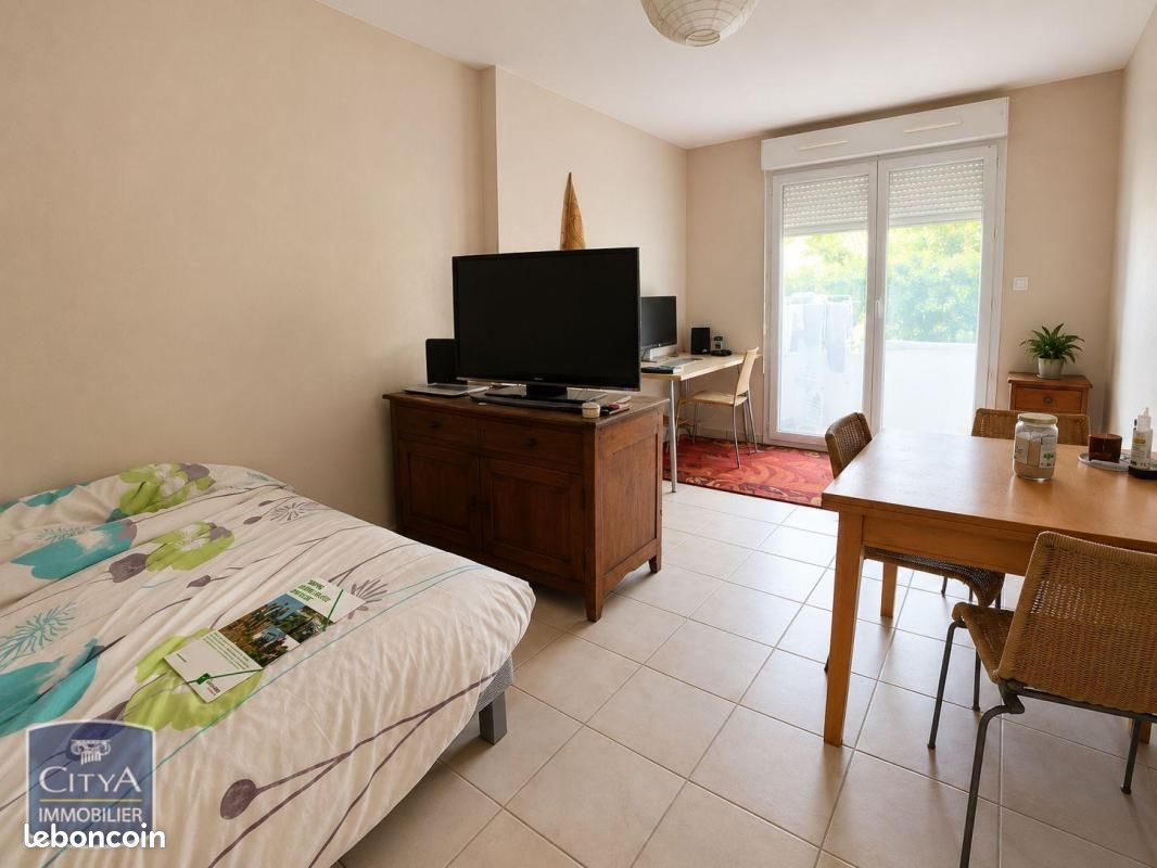 Appartement 1 pièce 28 m² · à Beaupréau-en-Mauges · 28 m² · 430 €