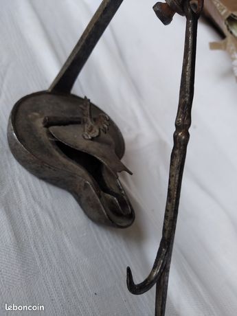 Lampe à huile Dogon en fer forgé 52 cm