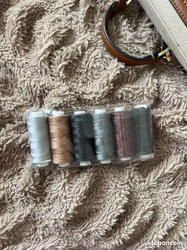15 Options - 8 Bobines À Encliqueter De 1000M Chaque Polyester Machine
