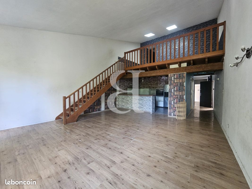 Appartement 3 pièces 141 m² · à Mazan · 141 m² · 170 000 €