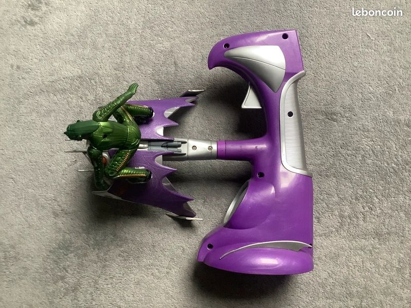 1994 TOY BIZ Animated Series Spider-Man GREEN GOBLIN Glider Attack NEW