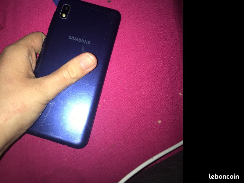 Samsung a10 (image 2)