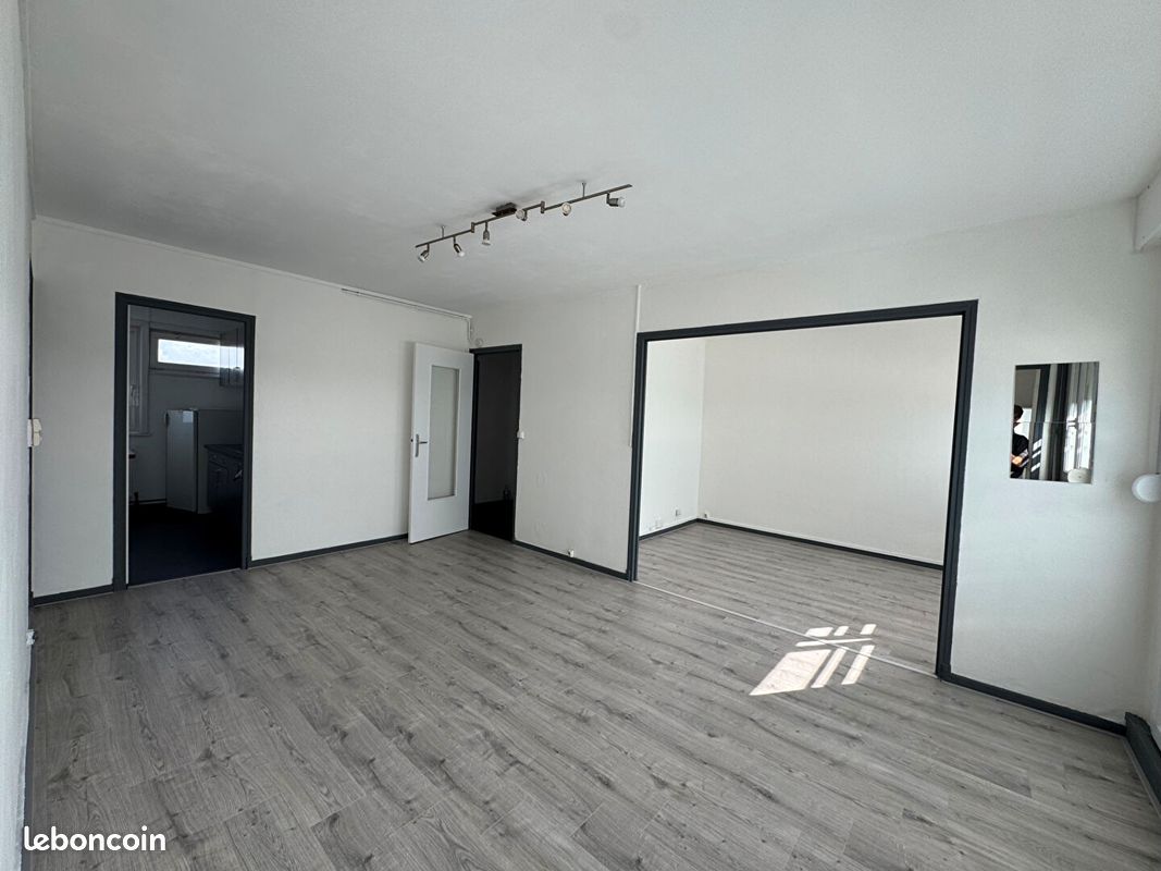 Appartement 3 pièces 65 m² · à Lille · 65 m² · 880 €/mois