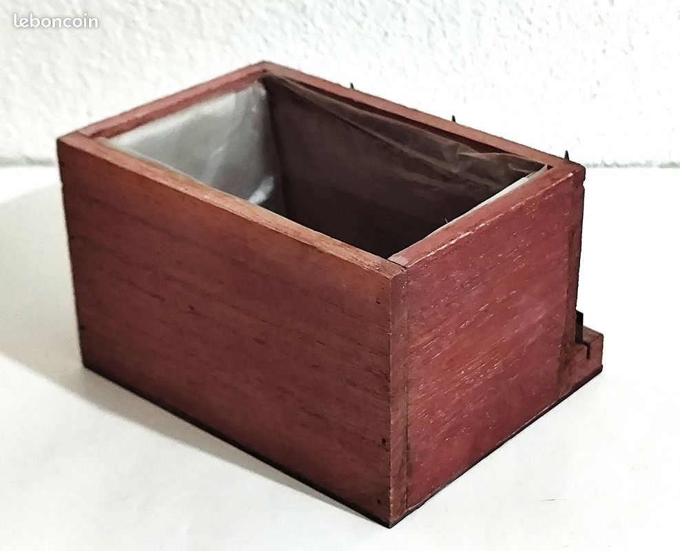 Vide–poche, porte–crayons ou jardinière en bois (image 3)