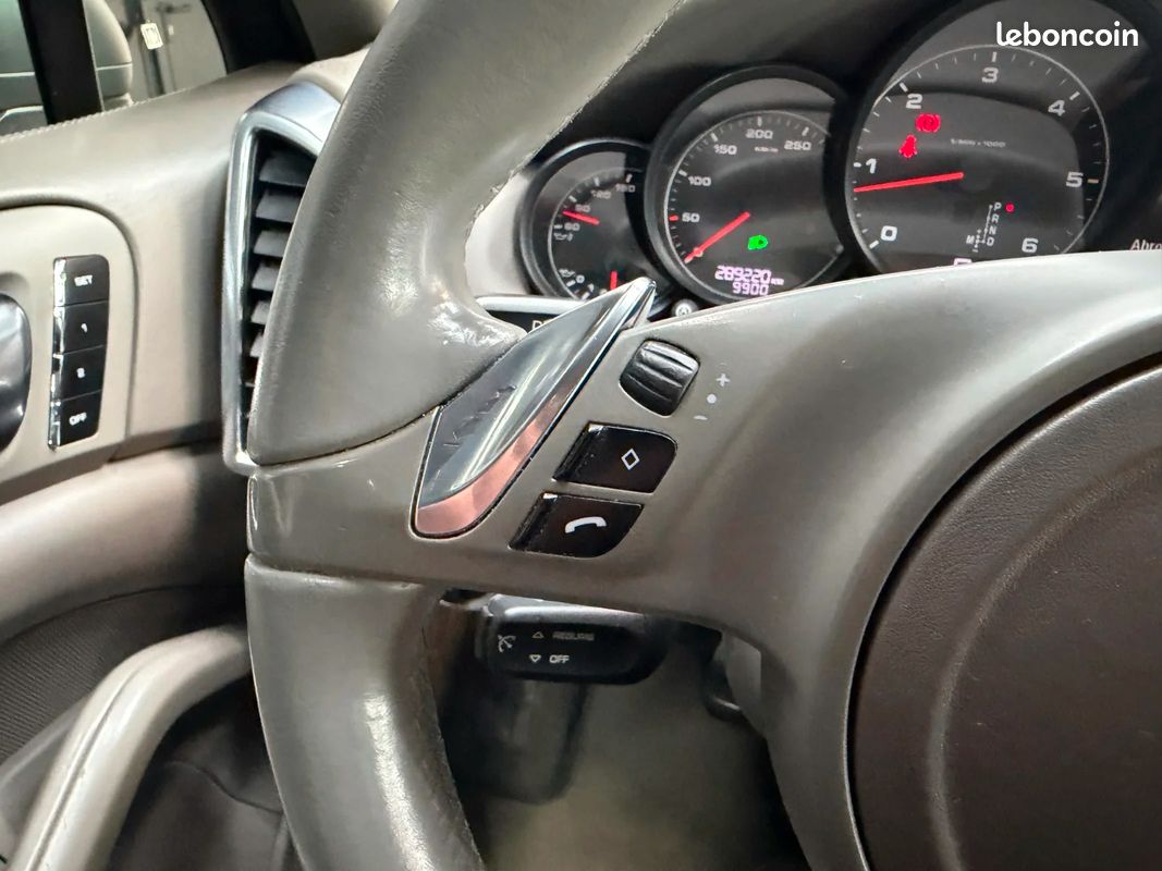 PORSCHE CAYENNE 3.0D V6 Tiptronic S (image 30)