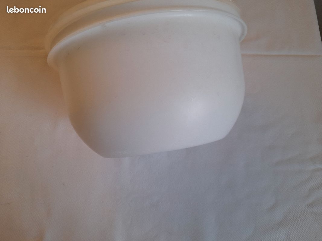 Tupperware (image 1)