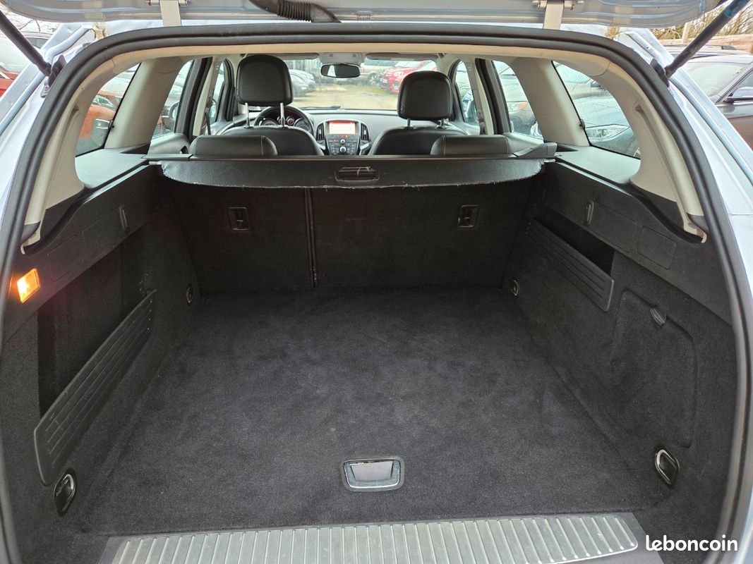 Opel Astra Tourer 1.4i turbo 140ch Cosmo S&S (image 7)