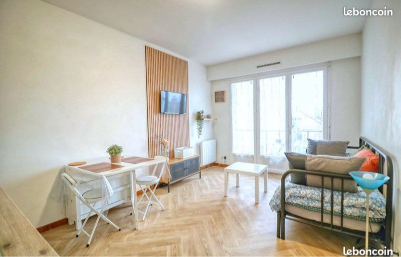 Appartement 1 pièce 18 m² · à Antony · 18 m² · 870 €/mois