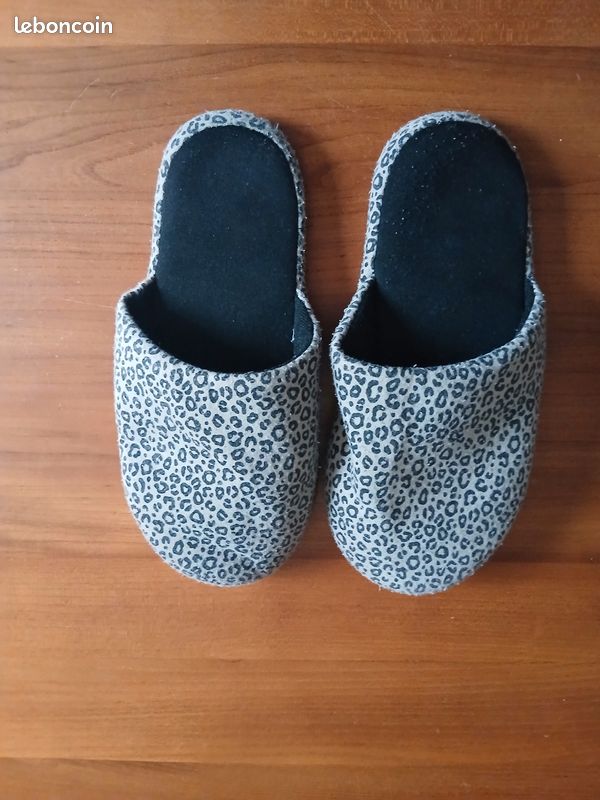 Paire de pantoufles 38/39 (image 1)