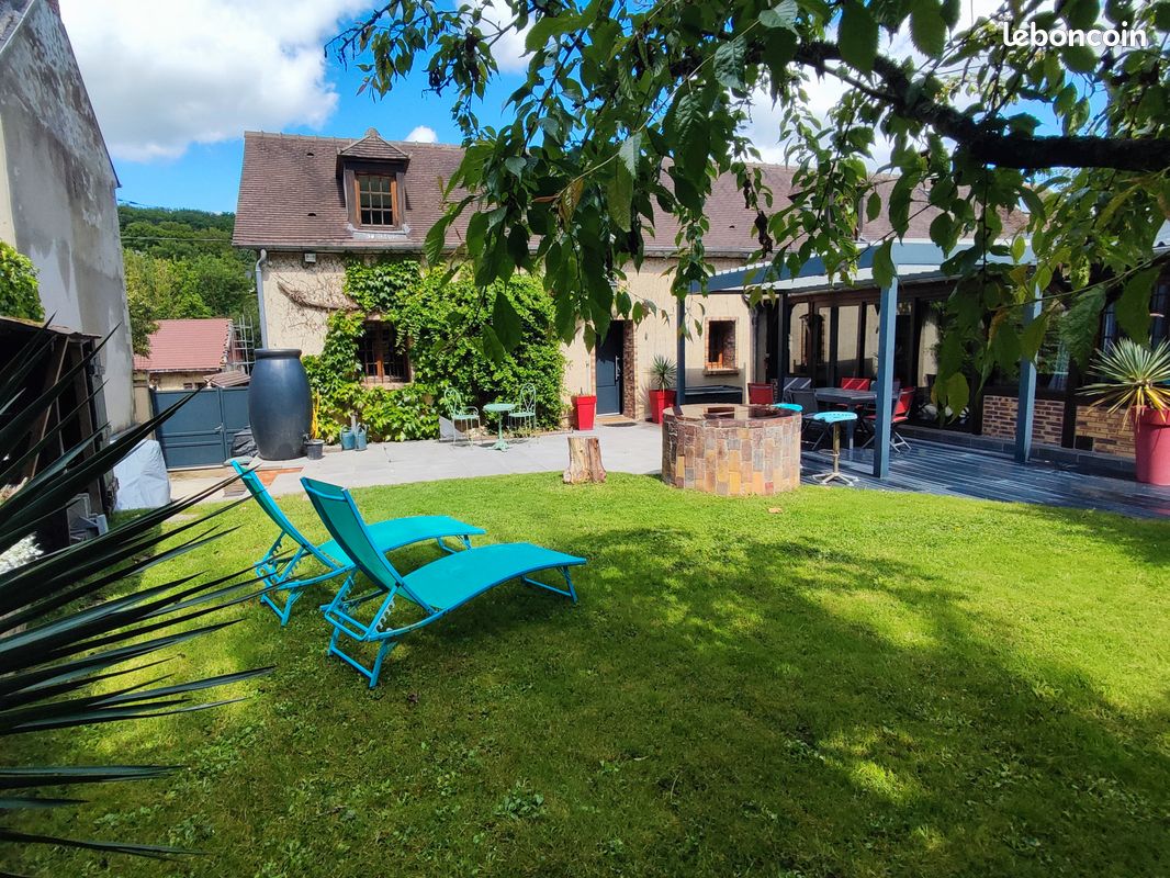 Maison 6 pièces 161 m² · à Dieudonné · 160,8 m² · 355 000 €