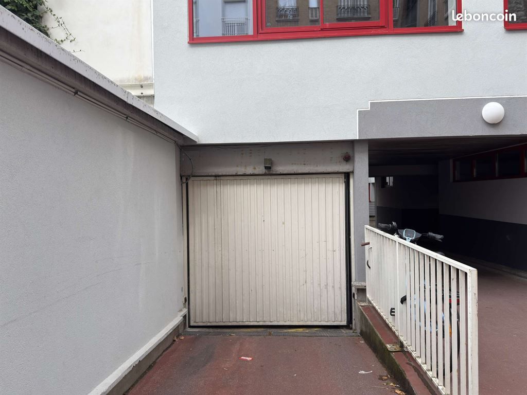 Parking 11 m² · à Paris · 11 m² · 125 €/mois
