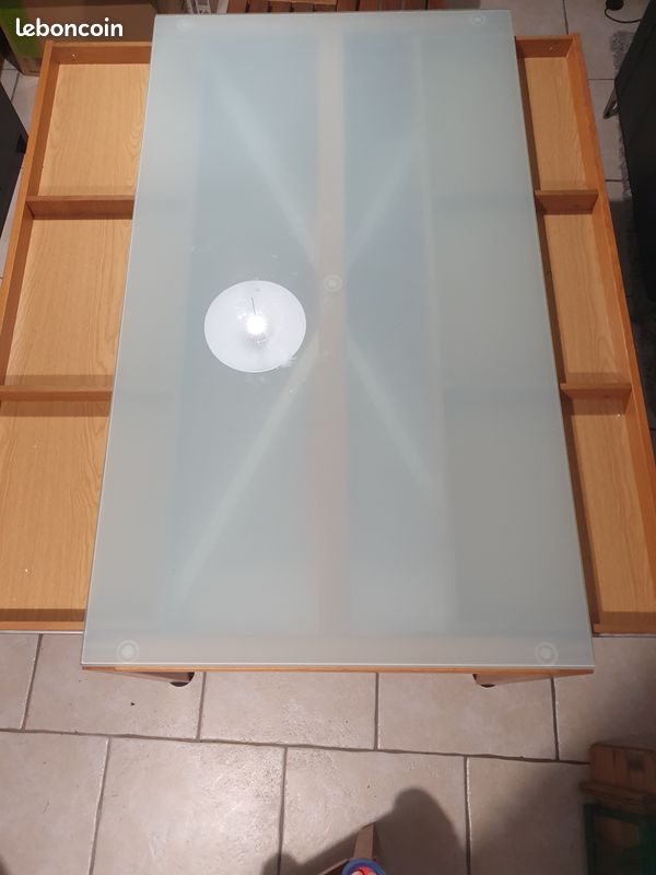 Table ikea plateau en verre + 2 bancs (image 1)