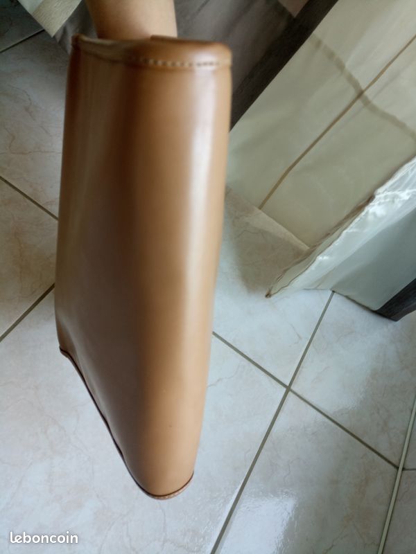 Pochette Longchamp beige. Très peu utilisée (image 5)