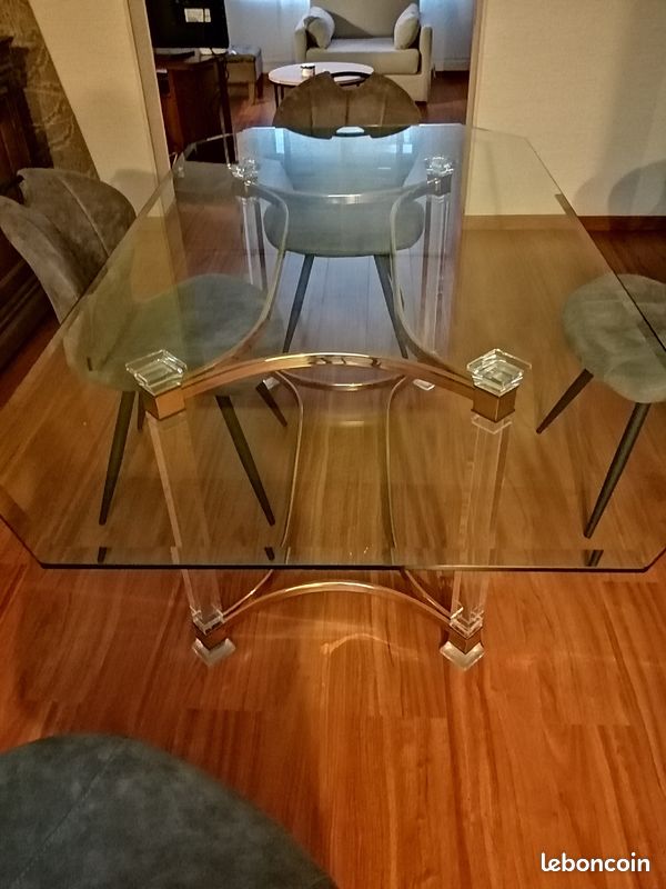 Vends table de salle à manger en verre 195x105cm. Très bon état général. 300 euros à débattre (image 2)
