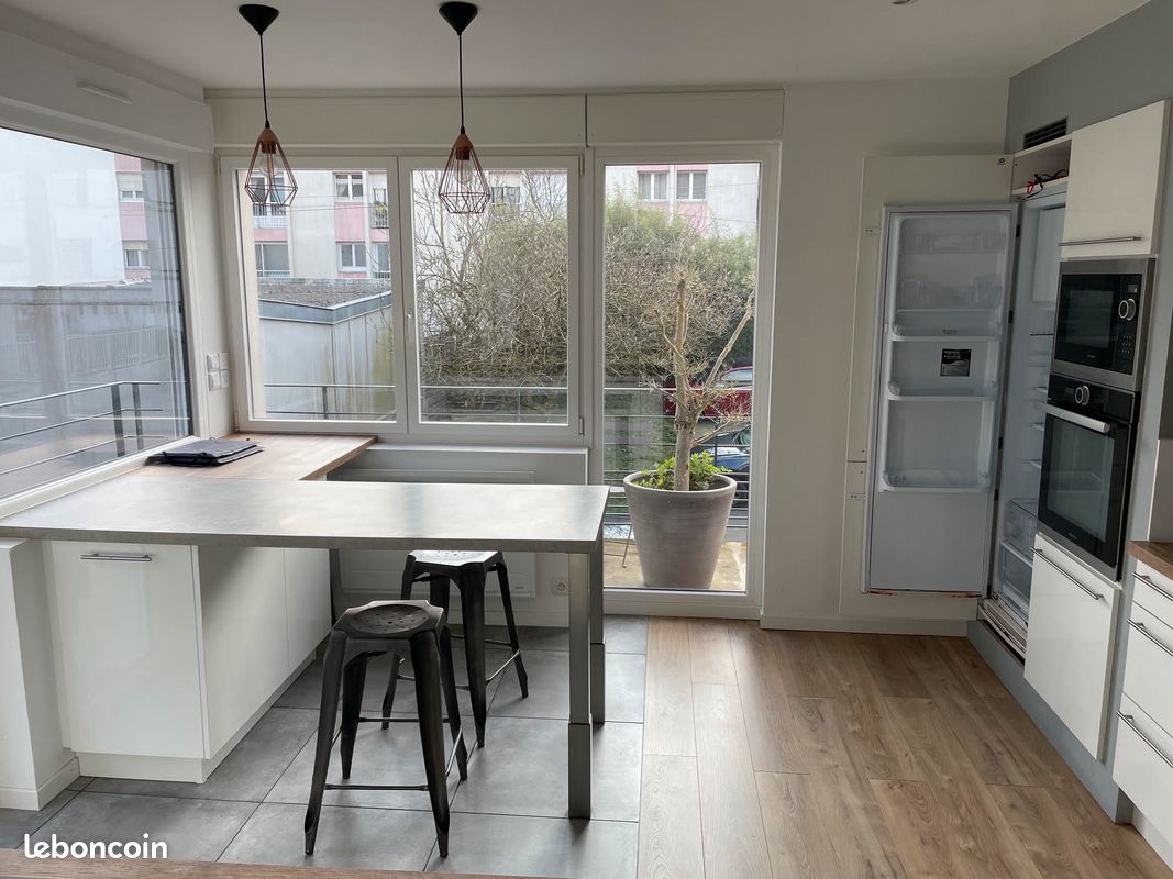 Appartement 2 pièces 85 m² · à Lorient · 85 m² · 990 €