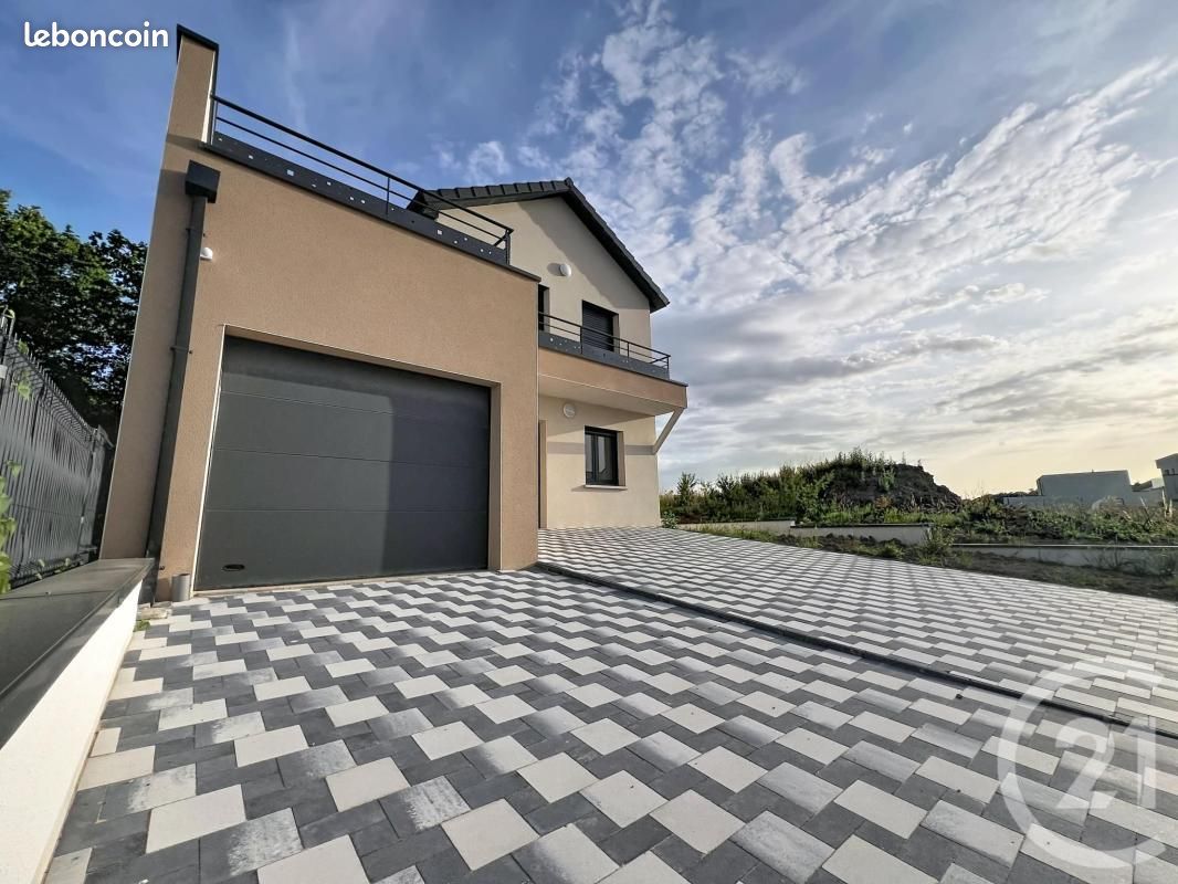 Maison 6 pièces 130 m² · à Saint-Nicolas-de-Port · 130 m² · 359 000 €