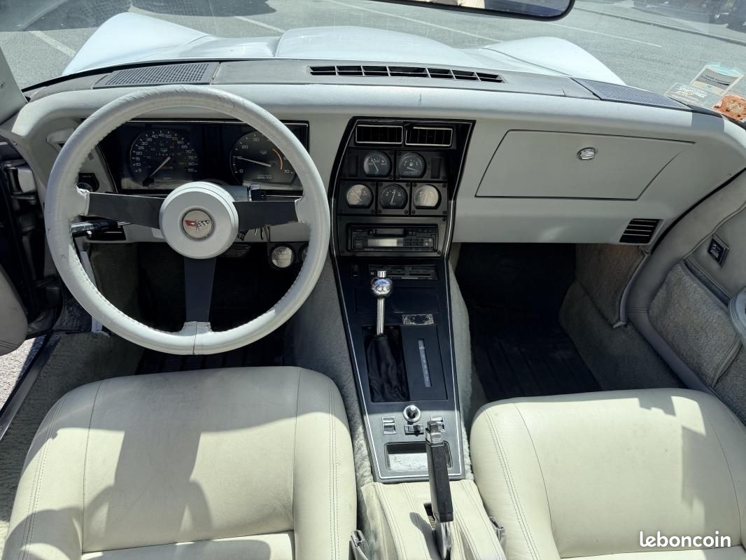 Chevrolet Corvette C3 Cross-Fire-Injection ( Dossier Complet d'entretien) (image 3)