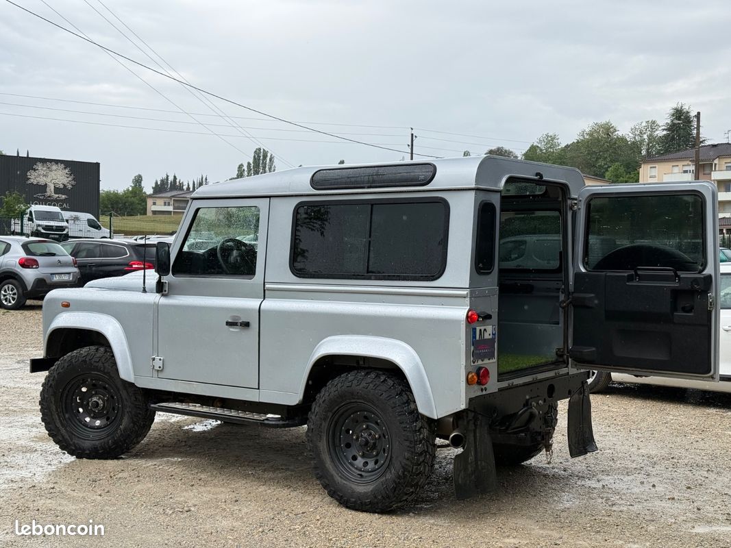 LAND ROVER DEFENDER 90 II STATION WAGON Defender 90 S Historique Complet / Entretien Complet (image 4)