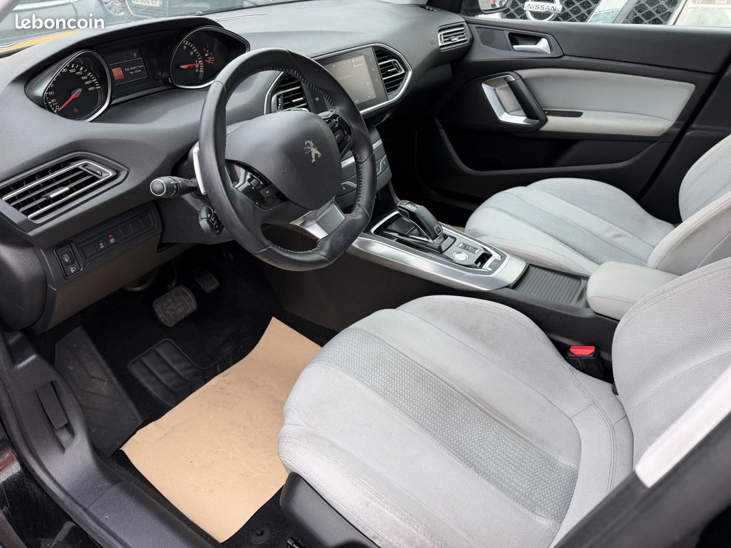 Peugeot 308 boite automatique 2 places (image 5)