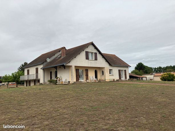 Maison 10 pièces 260 m²