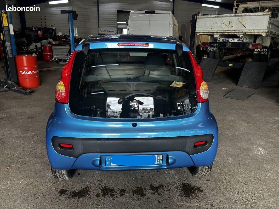 Peugeot 107 1.0 12V TRENDY 5P (image 2)