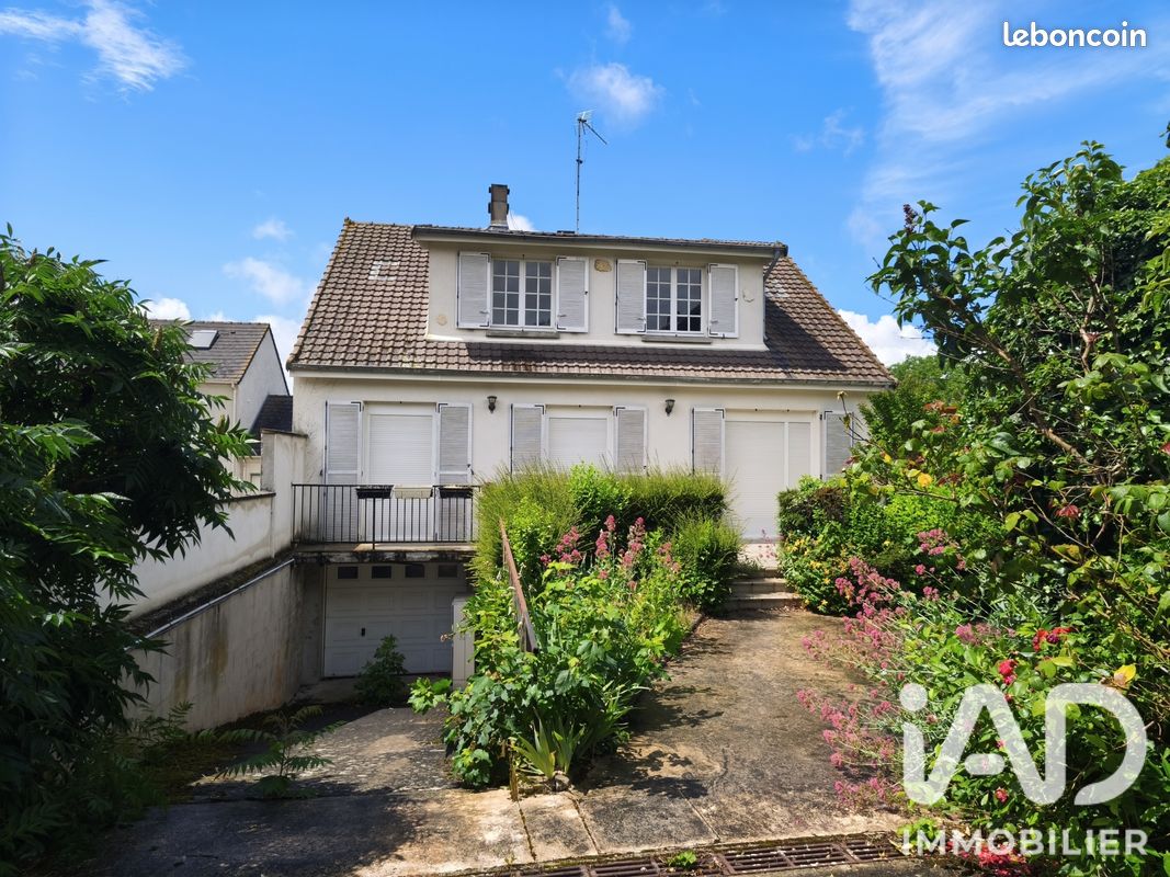 Maison 6 pièces 165 m² · à Voisenon · 165 m² · 365 000 €