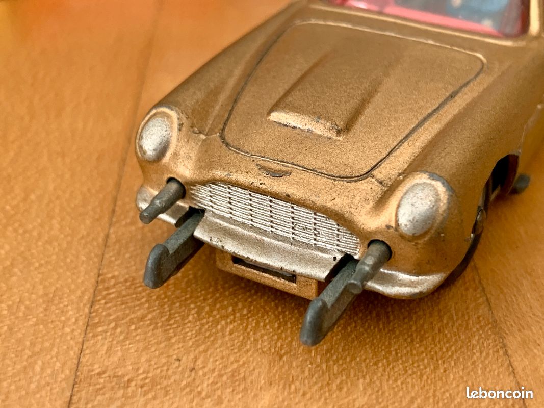 Corgi 1:43 Voiture Miniature Modèle Réduit Aston Martin DB5 James Bond - Corgi 1:43, Argent, Collection Voiture Modèle James Bond 1:43