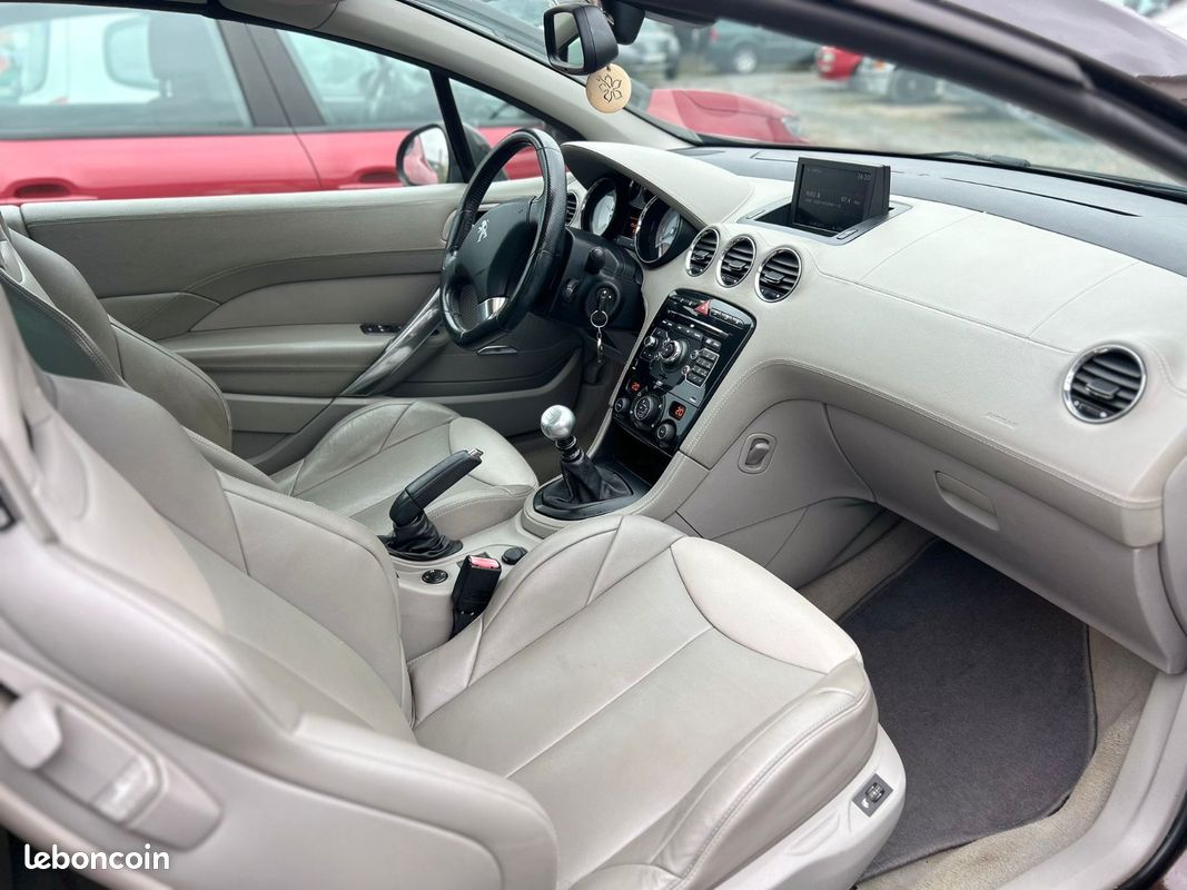 Peugeot 308 CC 2.0 HDI 163 Féline 308 CC 2.0 HDI 163 Féline (image 12)