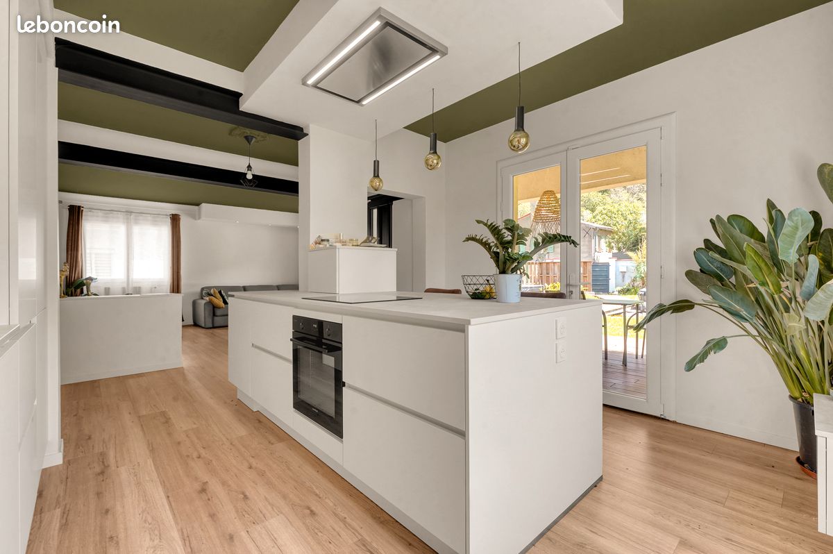Maison 11 pièces 283 m² · à Cornebarrieu · 283 m² · 999 000 €