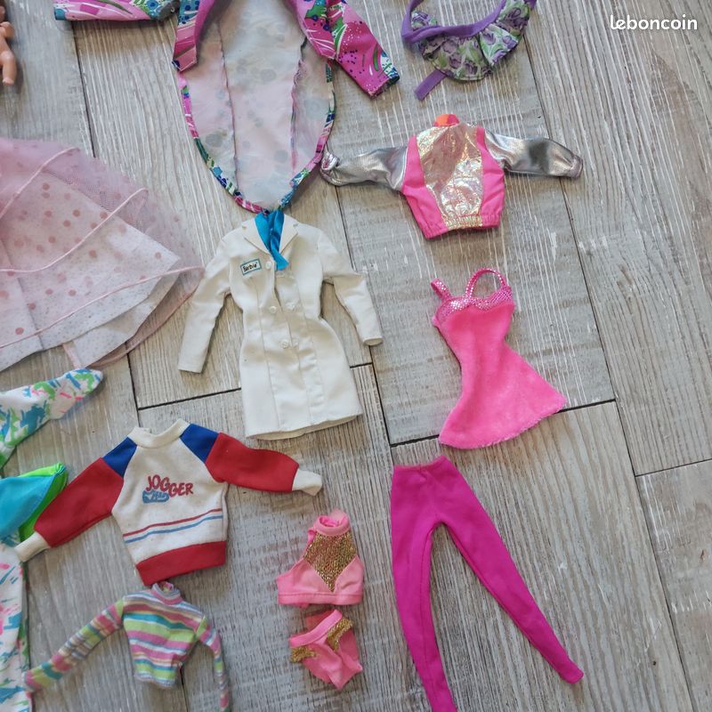 Lot de vêtements pour barbie | Kaufen auf