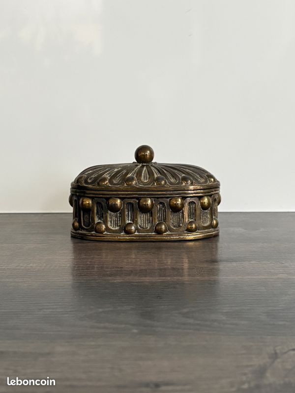Boîte Ancienne En Bronze Et Bijou Fantaisie - Occasion, Sans Marque
