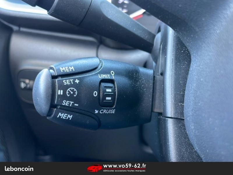 Citroen C3 1.2 PureTech 110ch S&S ELLE EAT6 (image 12)