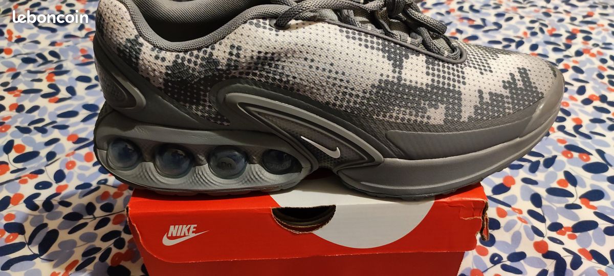 Air max dn (image 10)