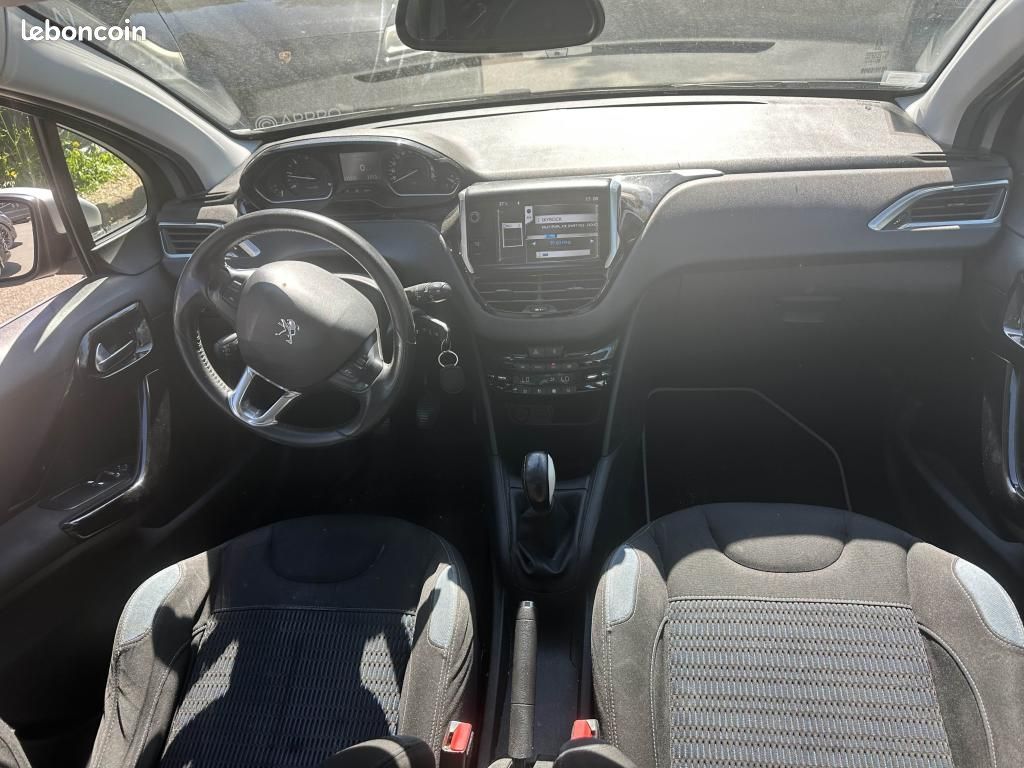 PEUGEOT 208 1.6 e-HDi FAP - 92 BERLINE Active PHASE 1 (image 10)