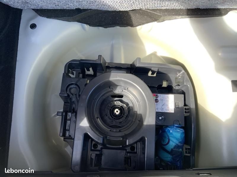 Citroen C3 1.2 PureTech 83ch S&S YOU (image 23)