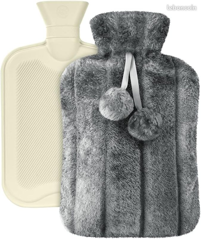 Bouillotte 2 Litres Avec Housse Polaire Grise Et Pompon - Neuf