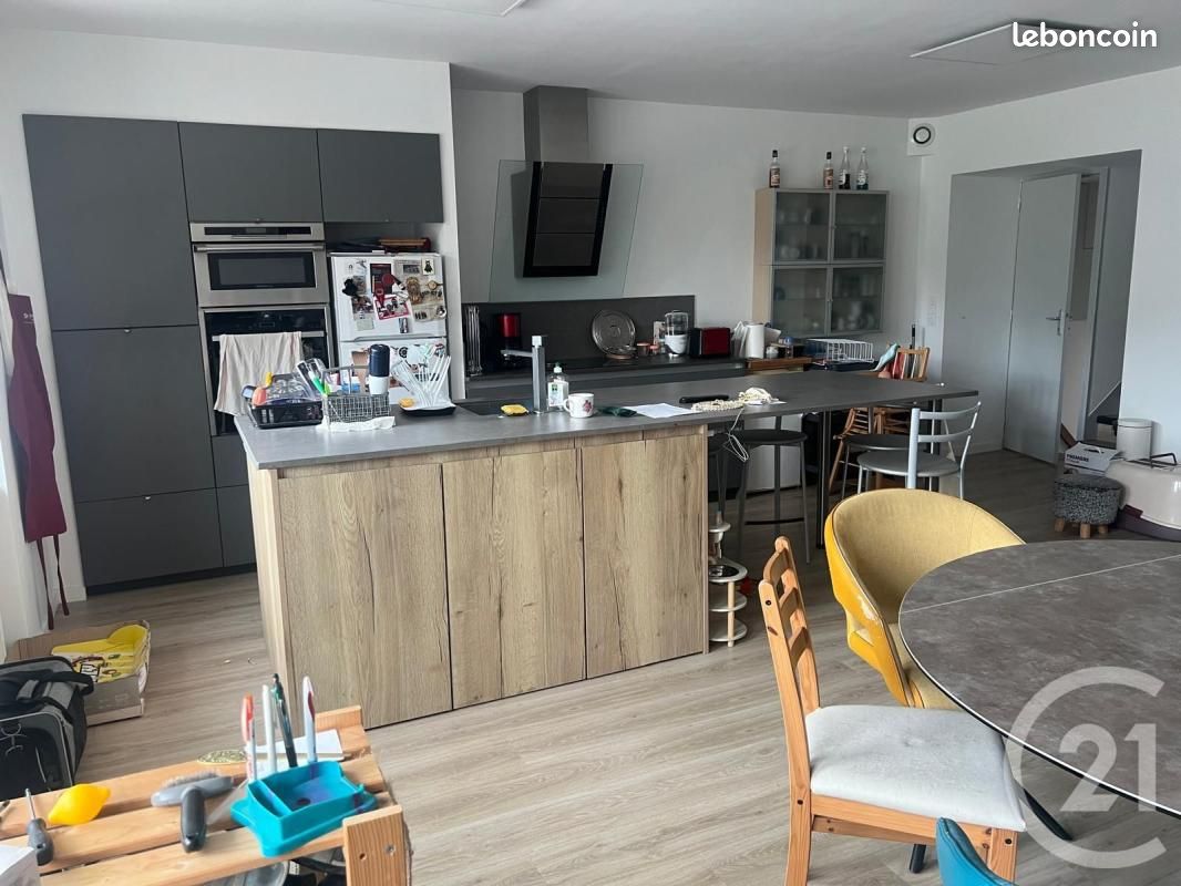 Appartement 4 pièces 99 m² · à Lécousse · 99 m² · 850 €/mois