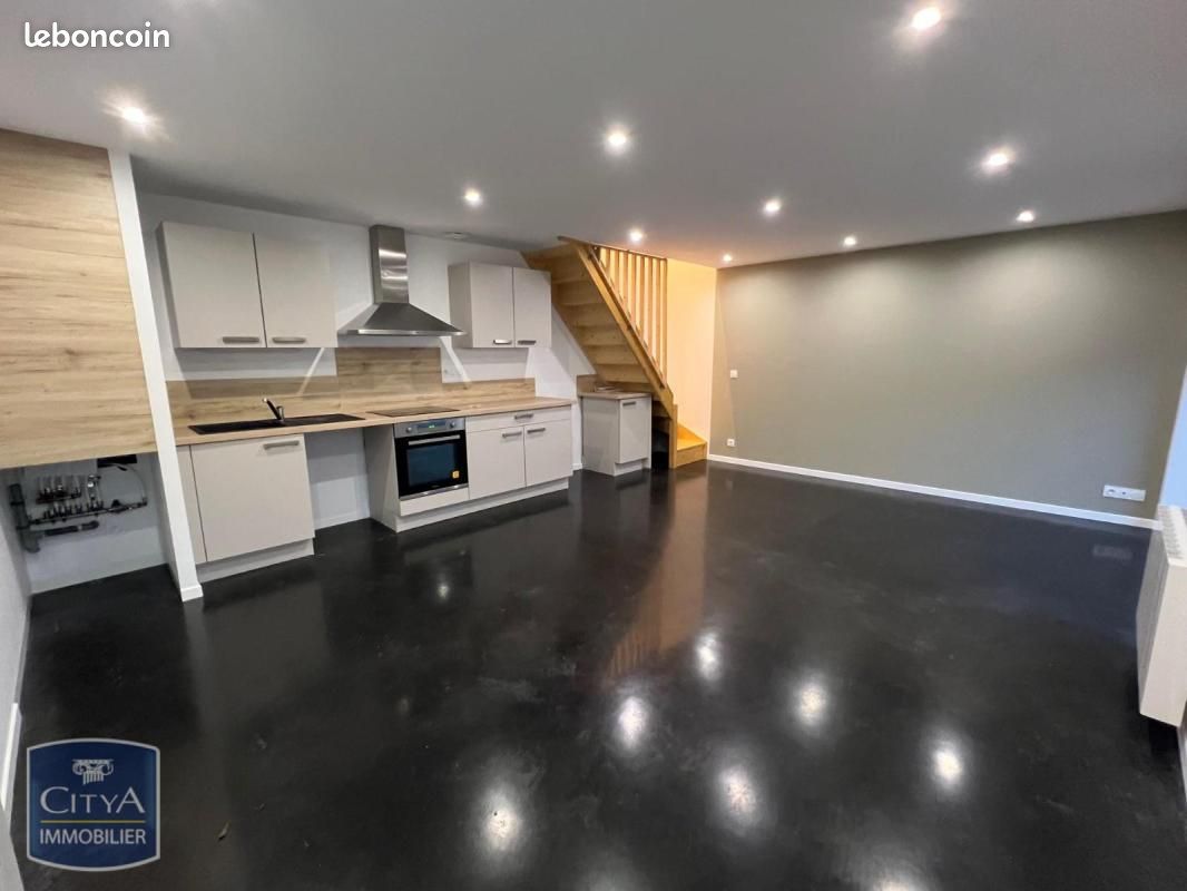 Maison 3 pièces 52 m² · à Ravel · 52 m² · 660 €