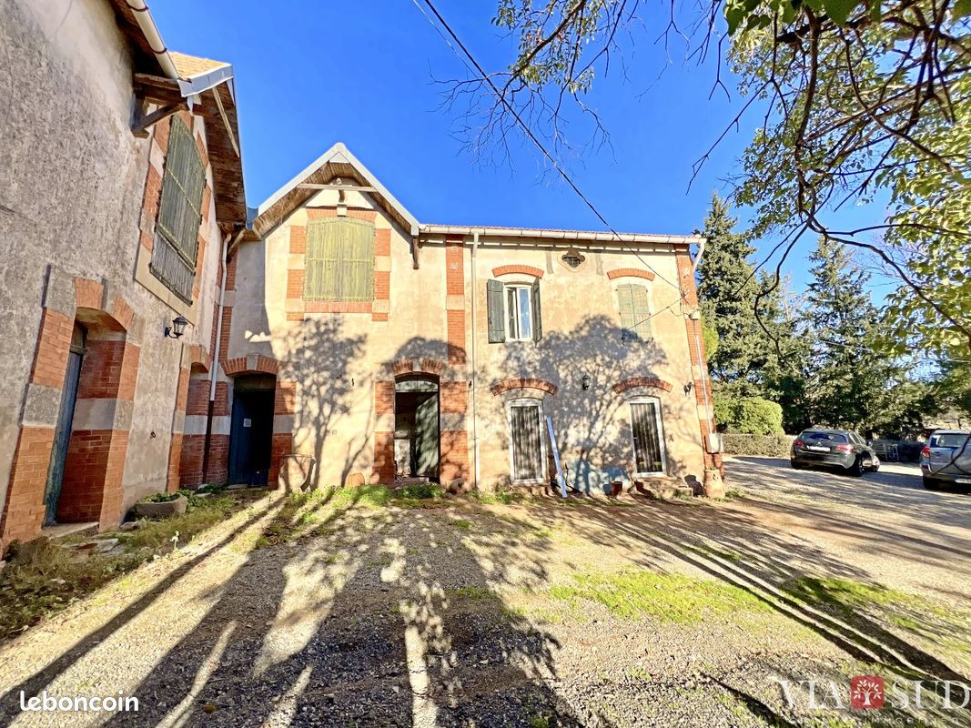 Maison 8 pièces 482 m² · à Saint-Chinian · 482 m² · 998 000 €