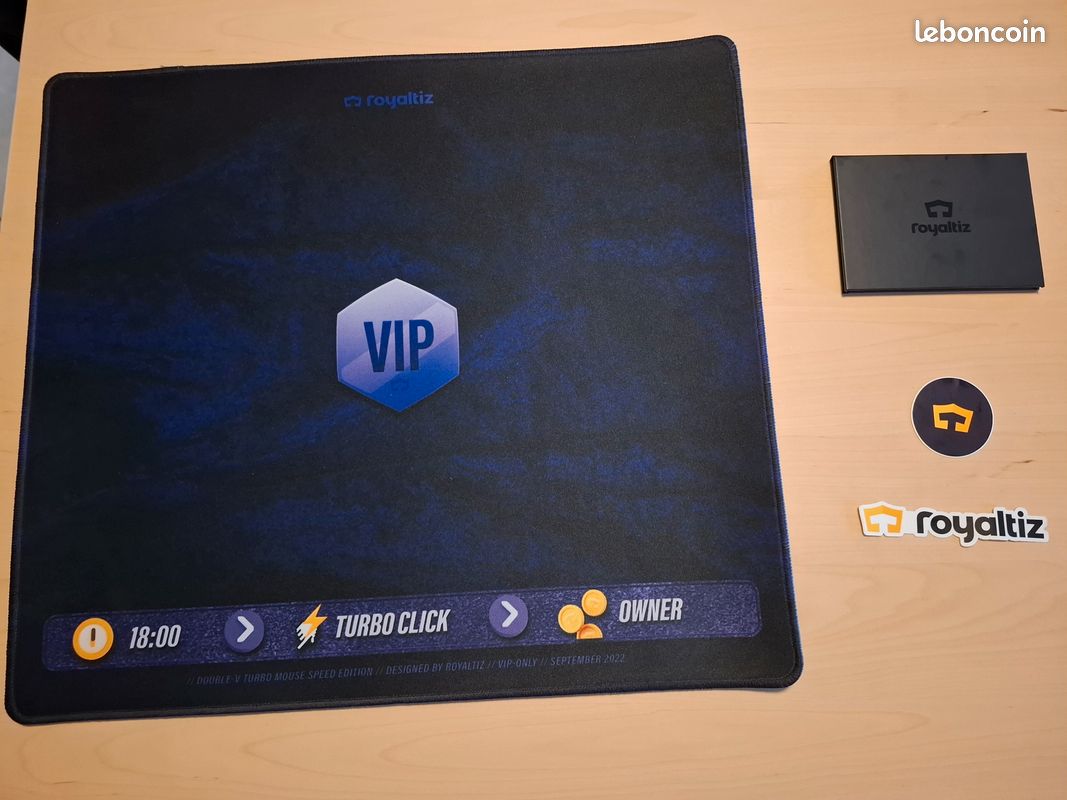 Grand tapis de souris - Royaltiz (image 1)