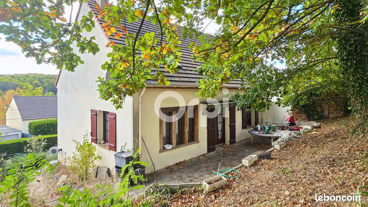 Maison 5 pièces 118 m² · à Fosses · 118 m² · 353 000 €