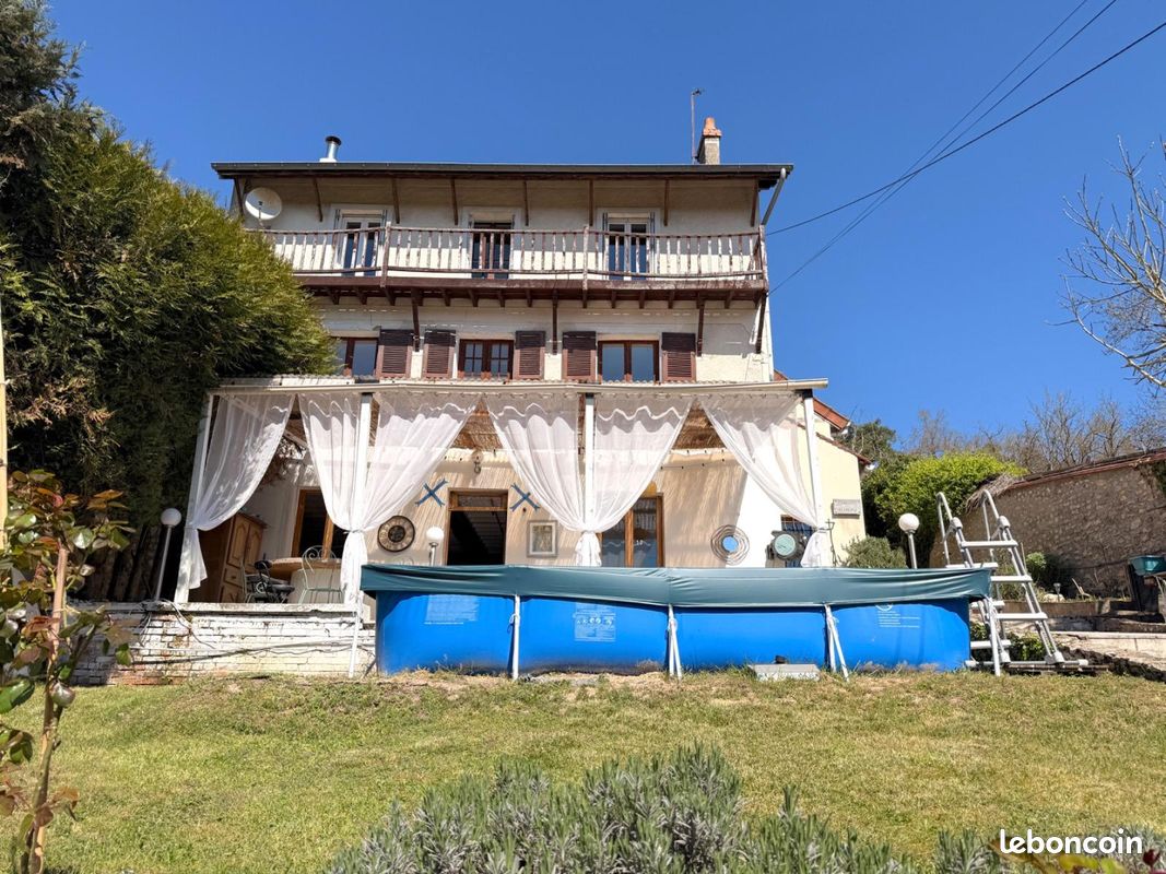 Maison 5 pièces 140 m² · à Saclas · 140 m² · 280 000 €