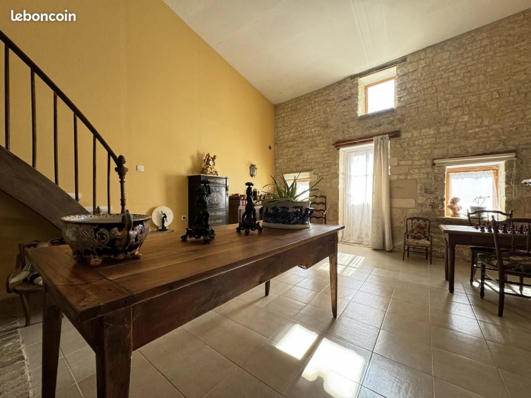 Maison 145 m² Aunac - Aunac-sur-Charente 16460 Aunac (image principale 8)