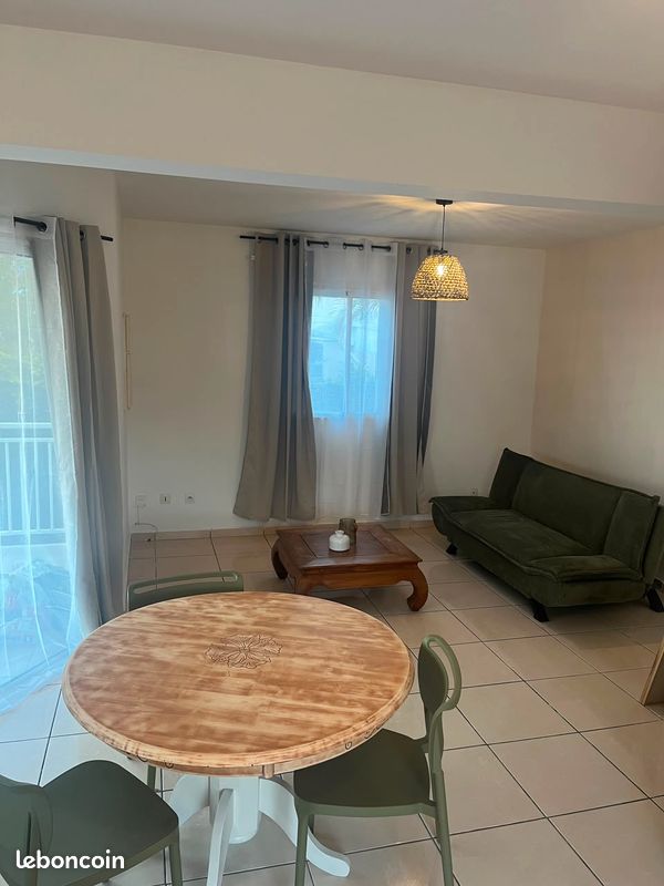 Maison 4 pièces 81 m² · à Le Tampon · 81 m² · 500 €