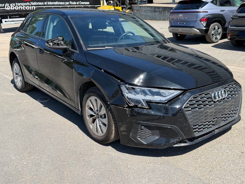Audi a3 hybride 2024 endommagé CARTE GRISE OK ✅ (image 1)
