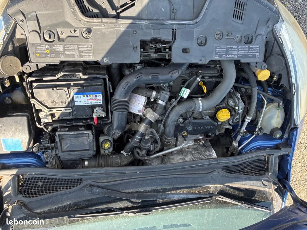 Renault Clio 4 PHASE 1 BREAK 1.2i - 16V TURBO TCE 120 (image 3)