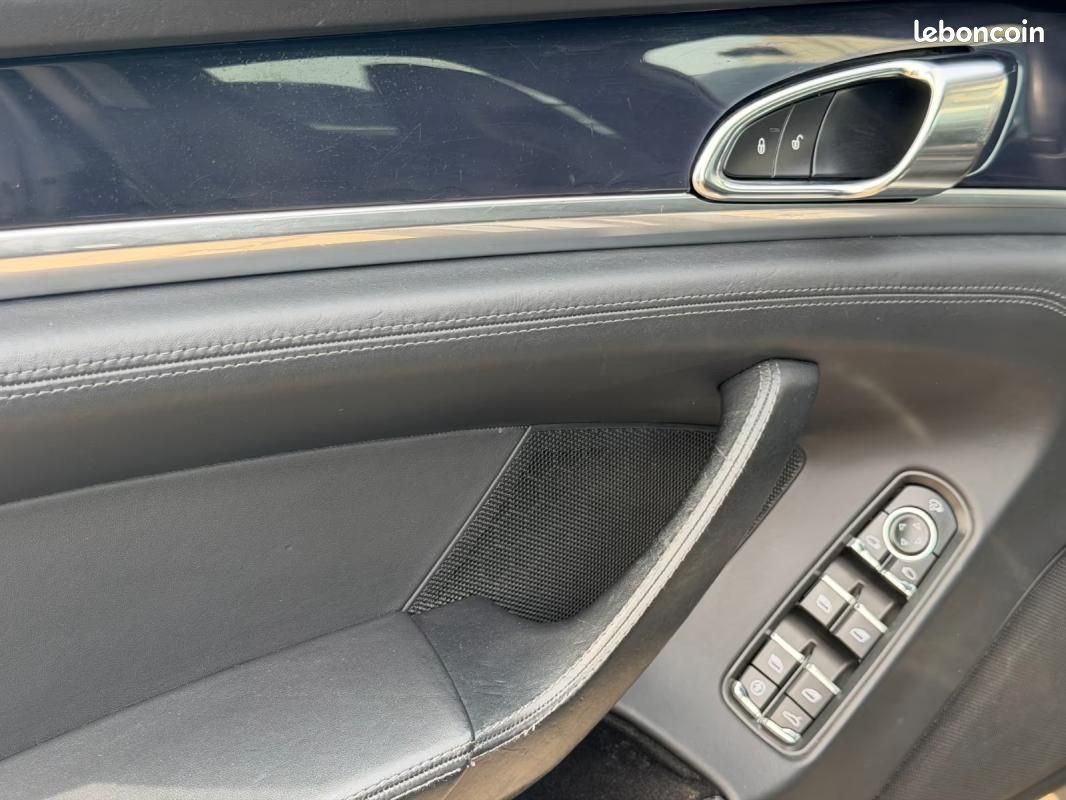 Porsche Panamera 310 CH 4X4 BVA - FACELIFT TOIT OUVRANT SUSPENSION PNEUMATIQUE SPORTCHRONO HAYON ... (image 18)